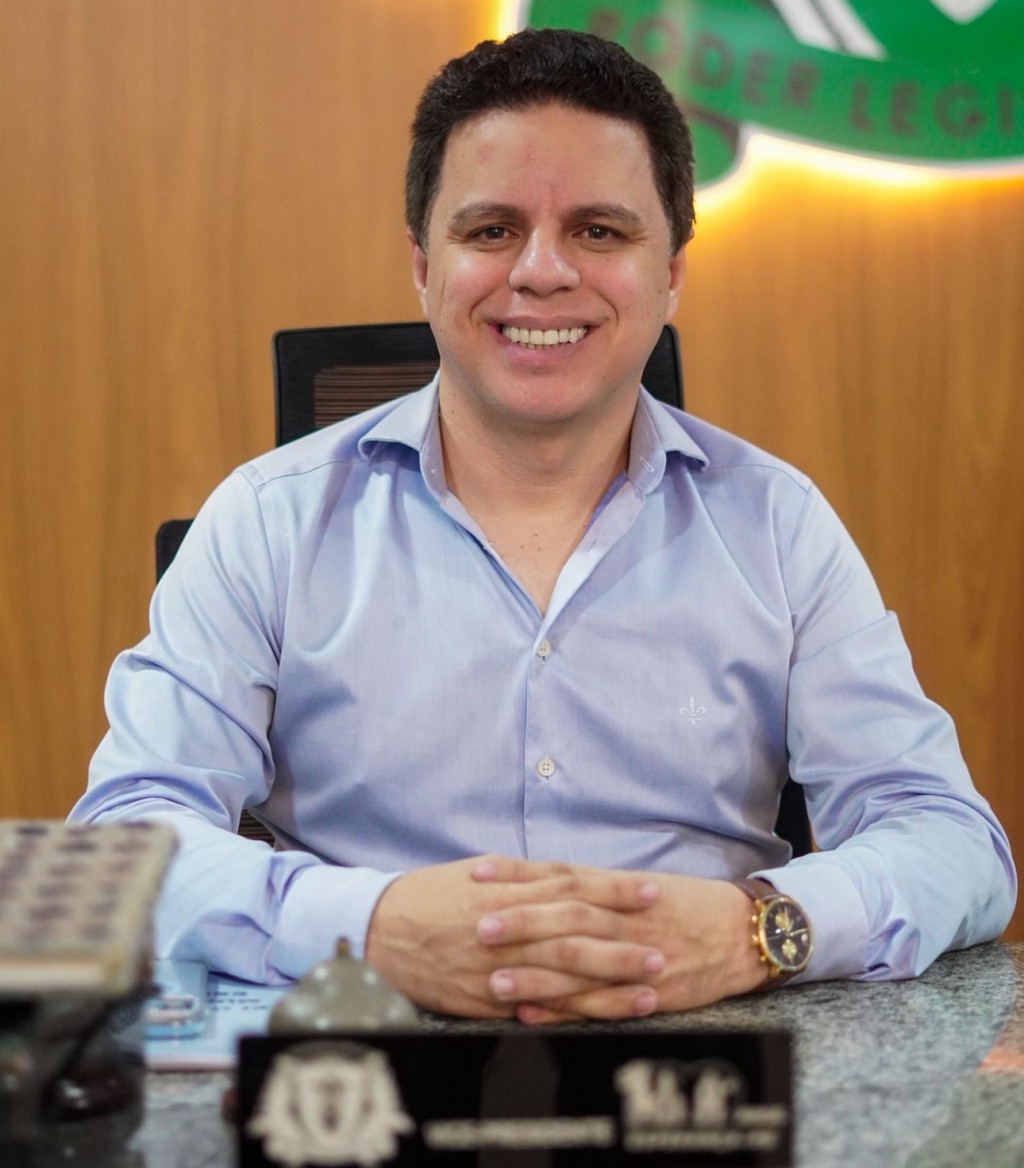 Na sessão ordinária da Câmara Municipal de Esperança, realizada na noite desta terça-feira (21) Na sessão ordinária da Câmara Municipal de Esperança, realizada na noite desta terça-feira (21)